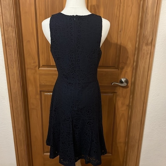 Like New J. Crew Navy Lace Dress A Line Skirt Size 6 - Picture 4 of 5